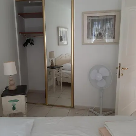 Le Chevrefeuille Apartment